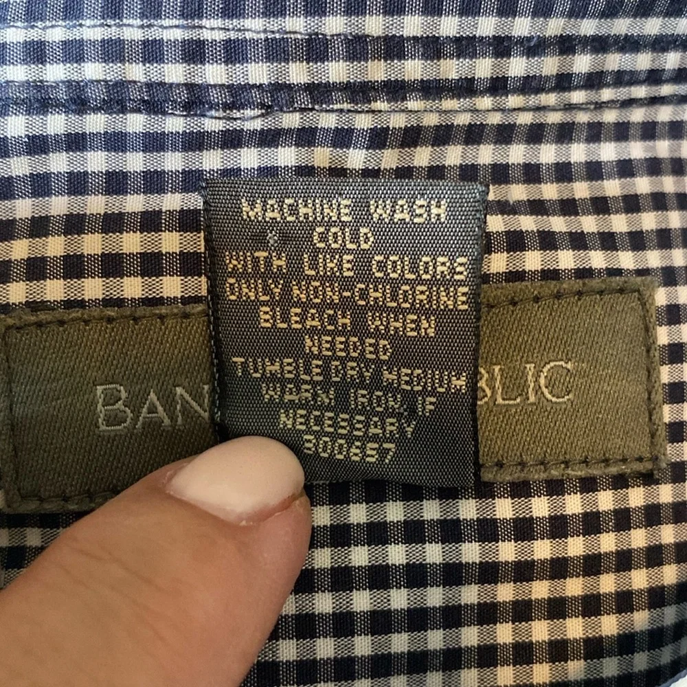 Banana Republic Gingham Button Up Shirt